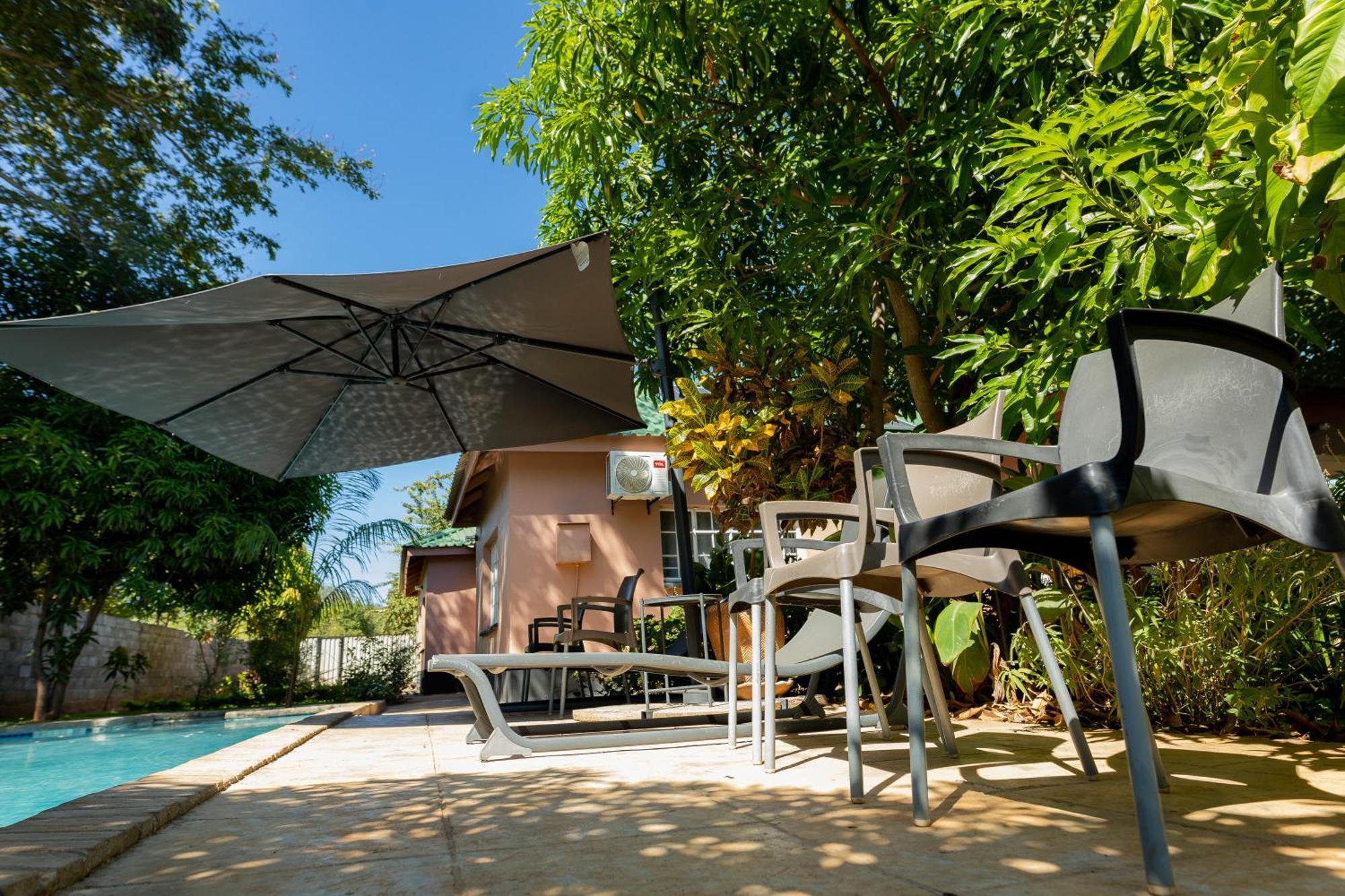 Hungwe House Villa Victoria Falls Kültér fotó