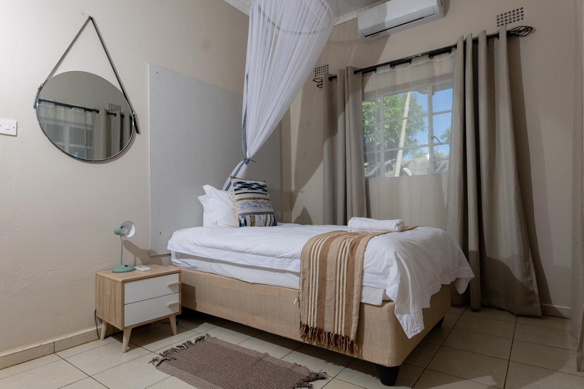 Hungwe House Villa Victoria Falls Kültér fotó